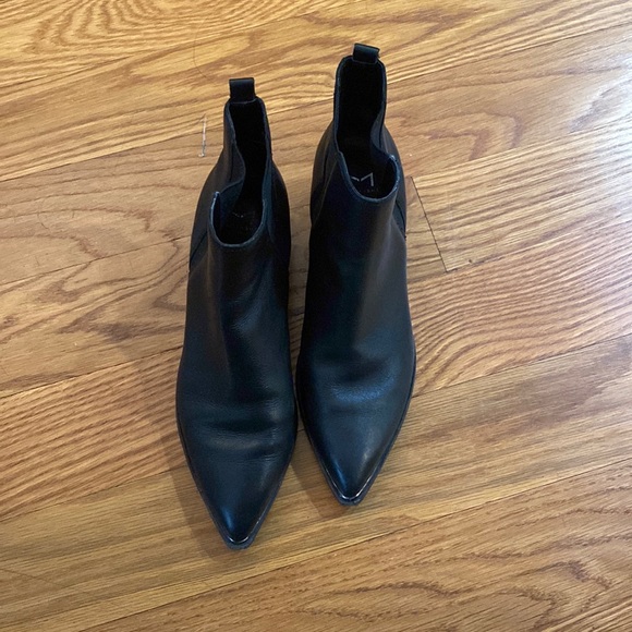 Marc Fisher LTD Pointed Toe Booties - Picture 1 of 3